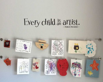 Sticker muraux citation Every Child is an Artist - Picasso